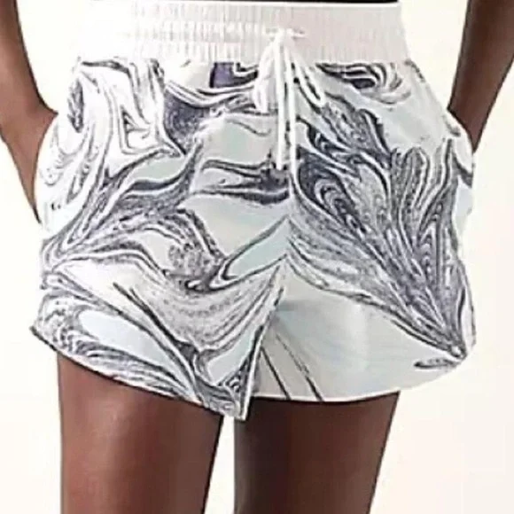 Athleta Crossroads Short Sumi Marble Light Blue S NWT - Picture 9 of 10
